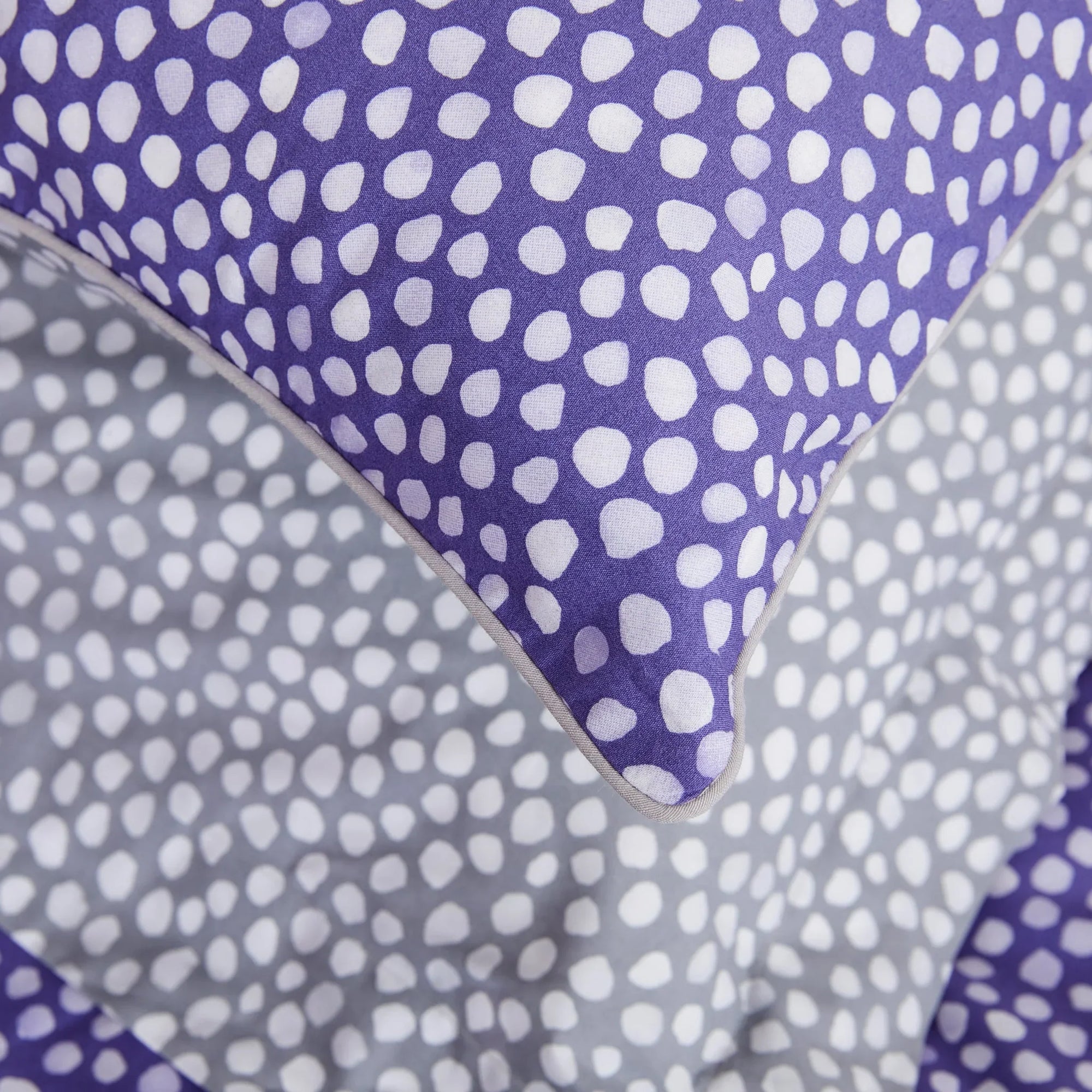 Parure de lit en coton à pois violets et gris (FR)